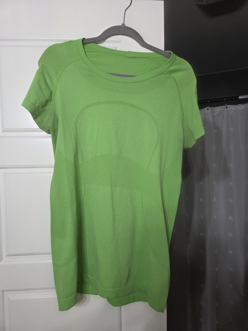 lululemon athletica Short Sleeve Seamless Active Tee - Lime Green